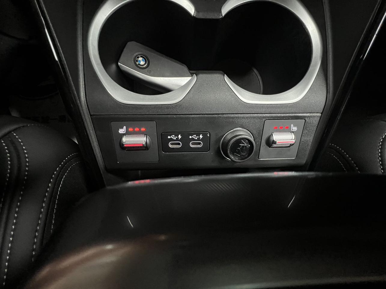 BMW X1 2023, фото 17