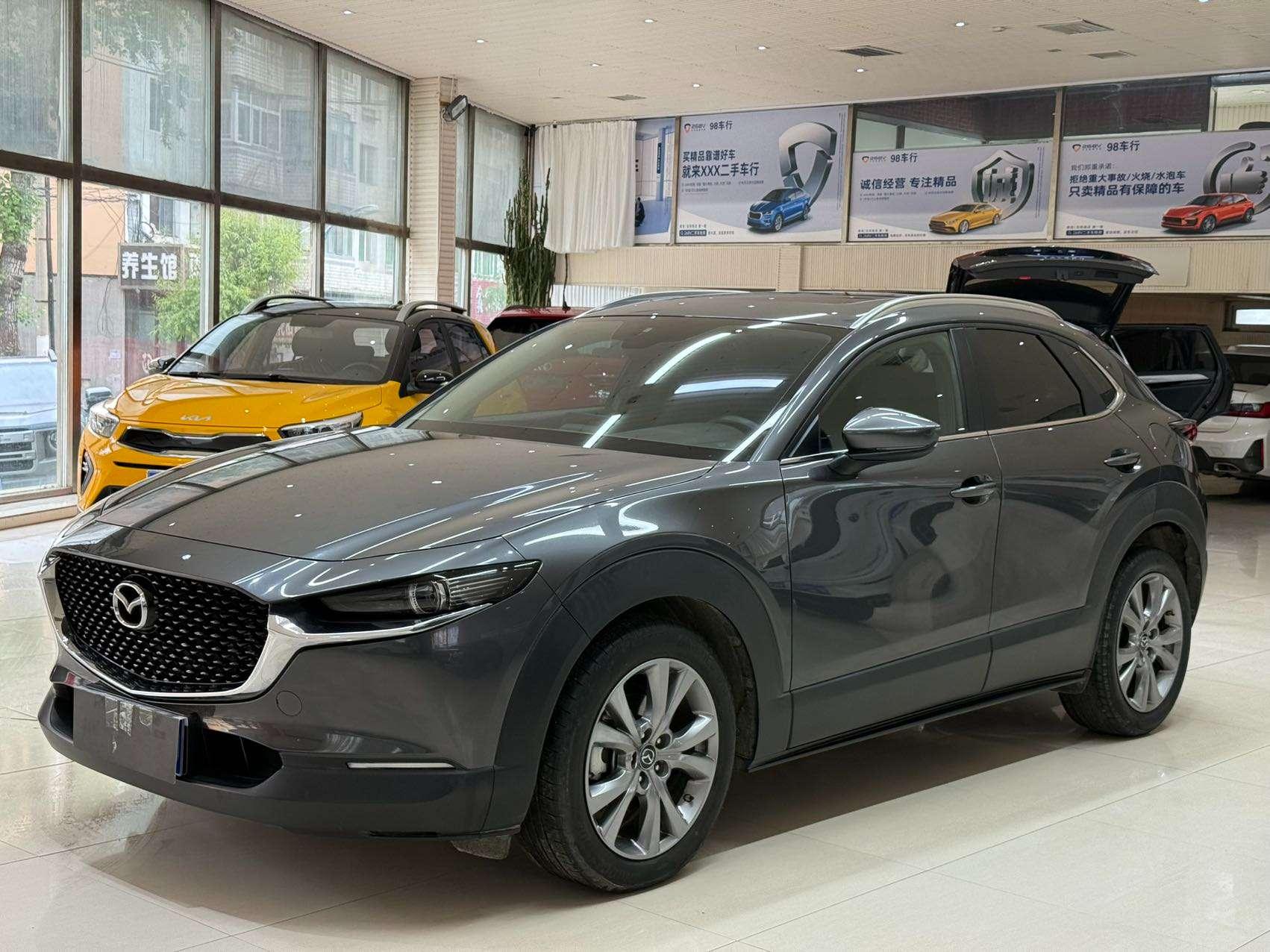 Mazda CX-30 2022, 2 л, автомат, передний, пробег 45 000 км — авто из Китая с пробегом