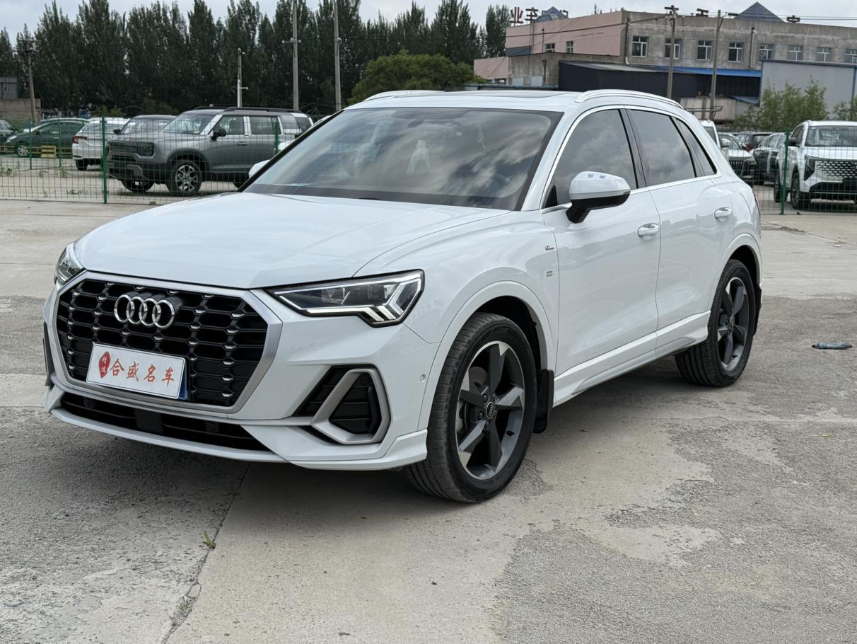 Audi Q3 2022, 1.4 л турбо, робот (DCT), передний, пробег 20 000 км — авто из Китая с пробегом
