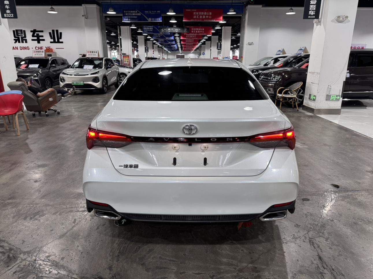 Toyota Avalon 2022, фото 8