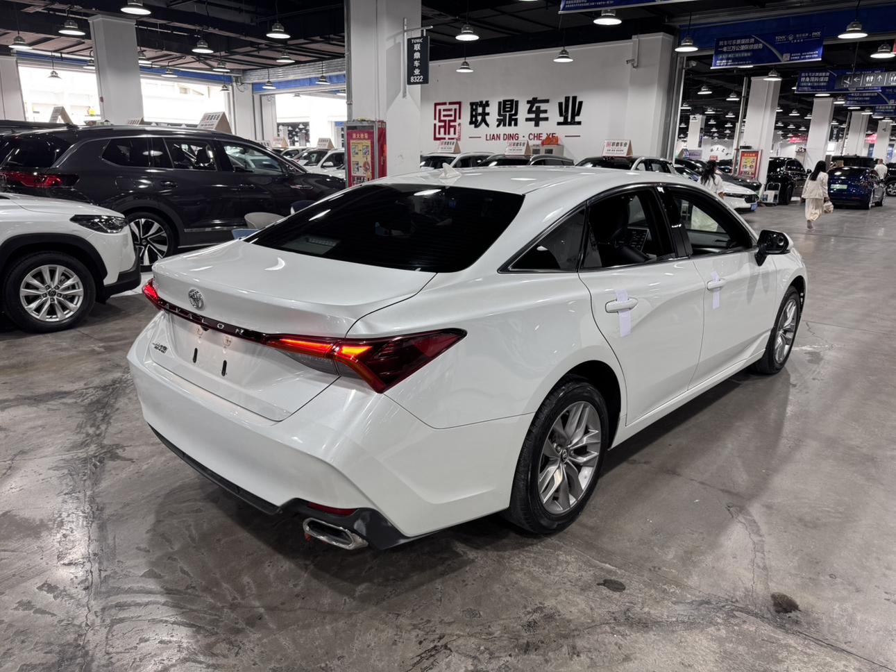 Toyota Avalon 2022, фото 9
