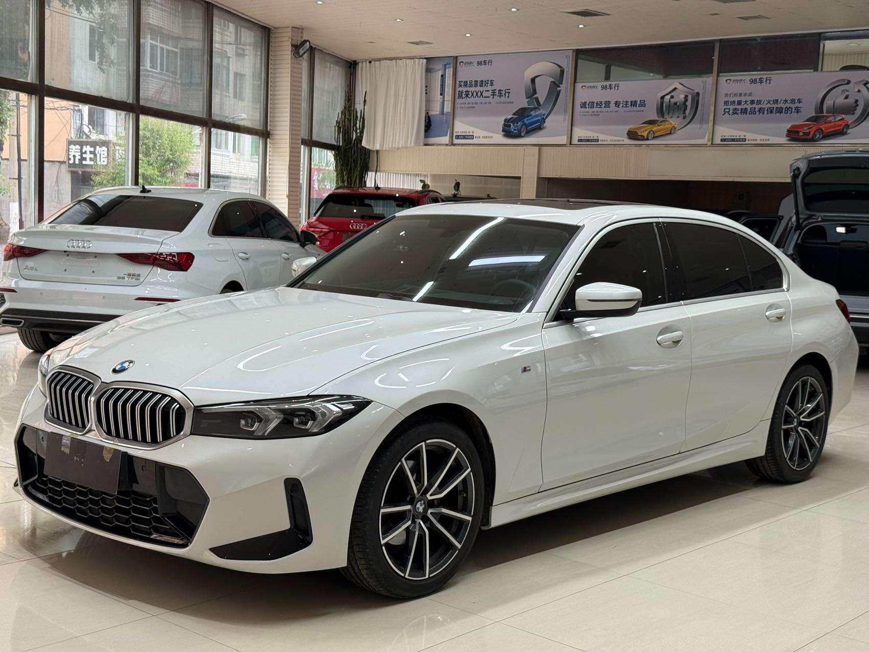 BMW 3 2023, 2 л турбо, автомат, задний, пробег 23 000 км — авто из Китая с пробегом