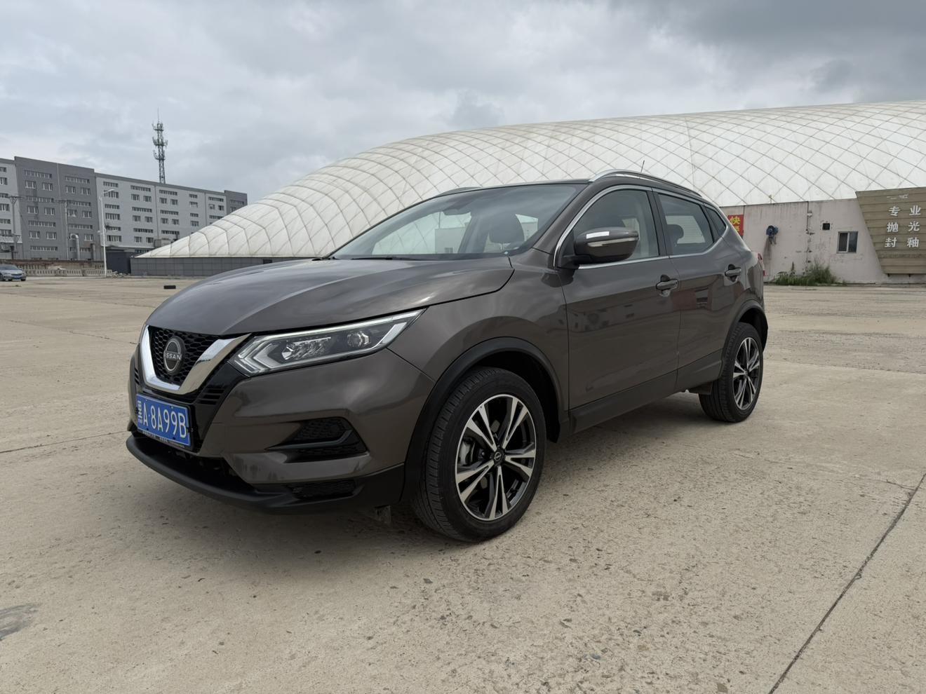 Nissan Qashqai 2023, 2 л, вариатор (CVT), передний, пробег 15 000 км — авто из Китая с пробегом