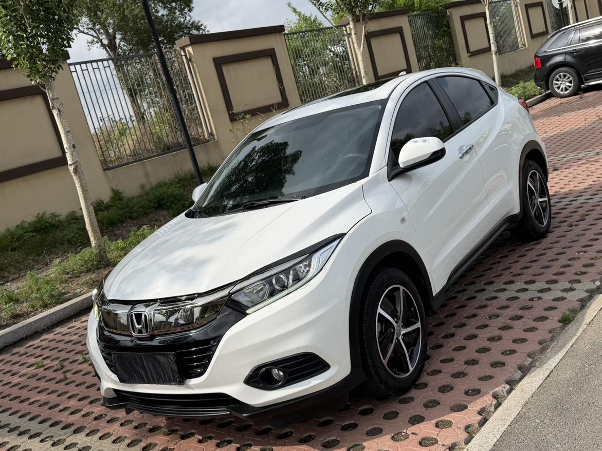 Honda Vezel 2022, 1.5 л, вариатор (CVT), передний, пробег 43 000 км — авто из Китая с пробегом