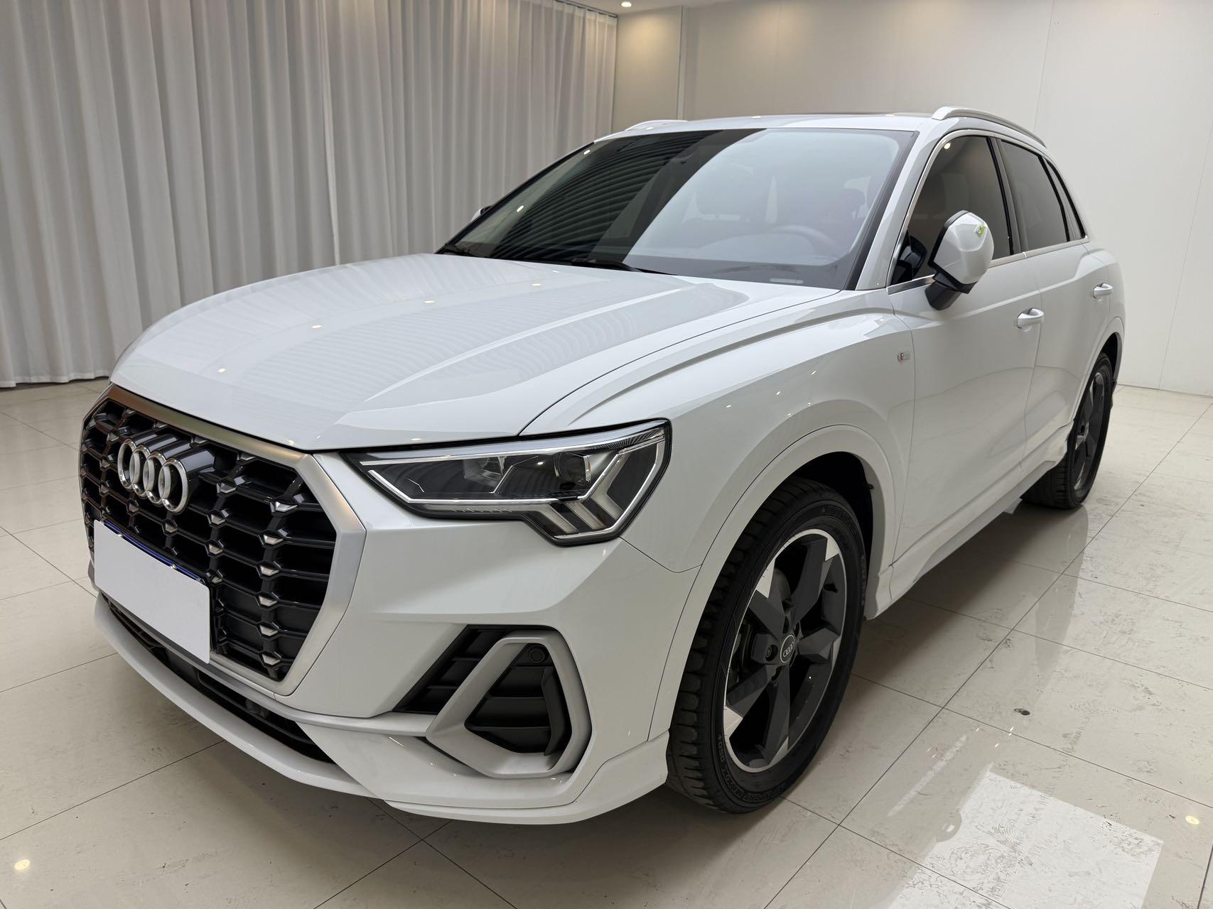 Audi Q3 2022, 1.4 л турбо, робот (DCT), передний, пробег 39 000 км — авто из Китая с пробегом