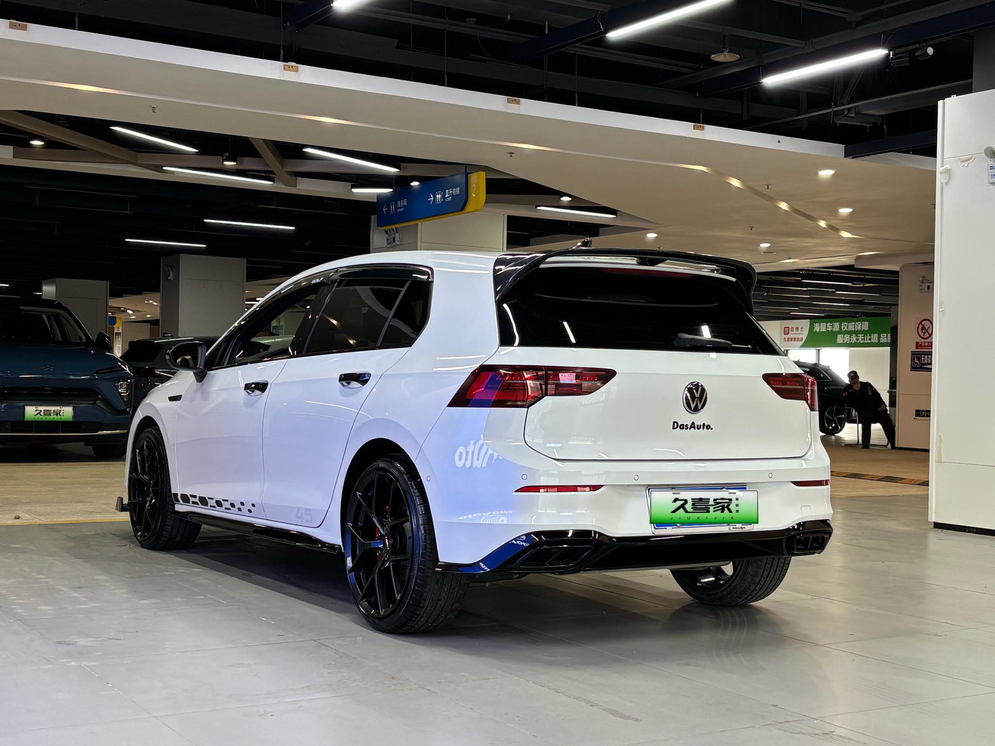 Volkswagen Golf 2023, фото 14
