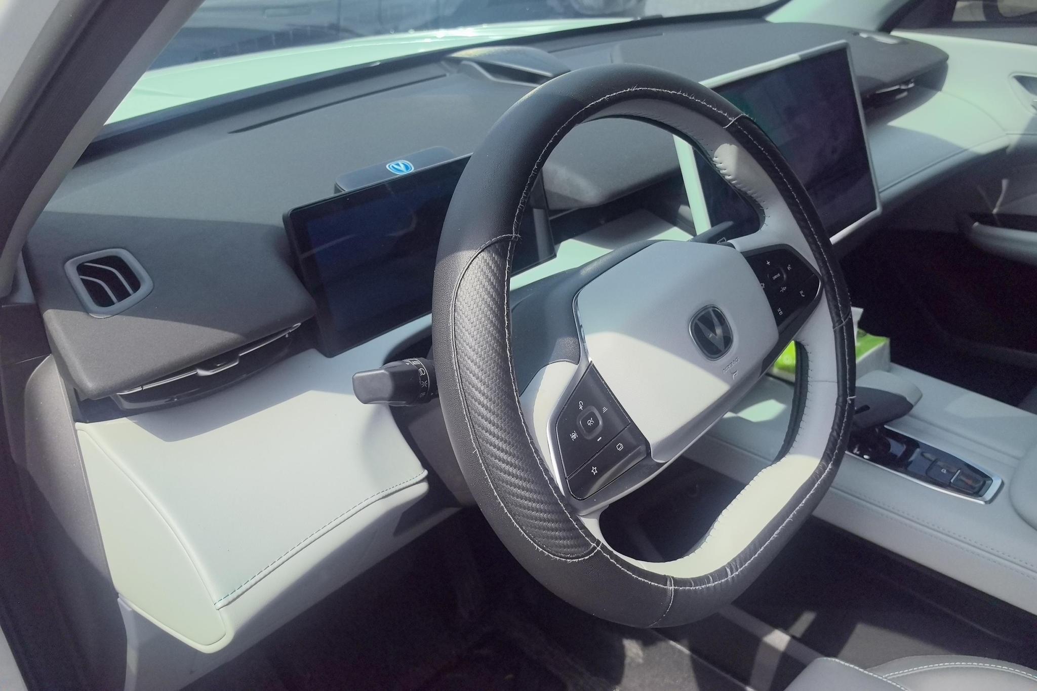 Changan UNI-Z PHEV 2025, фото 14