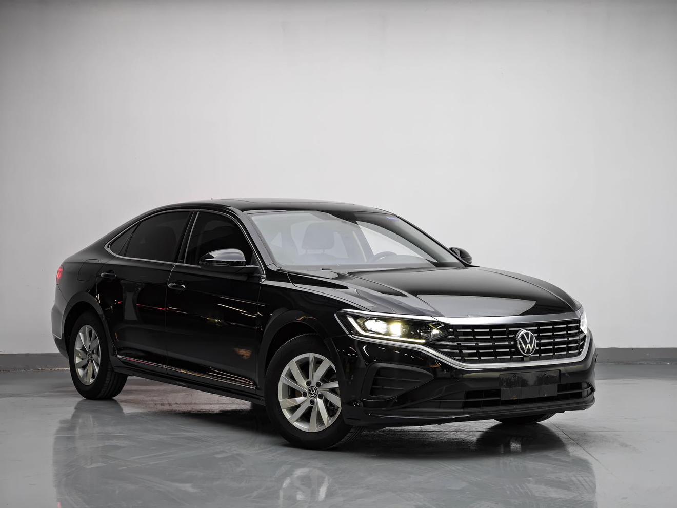 Volkswagen Passat 2022, фото 3