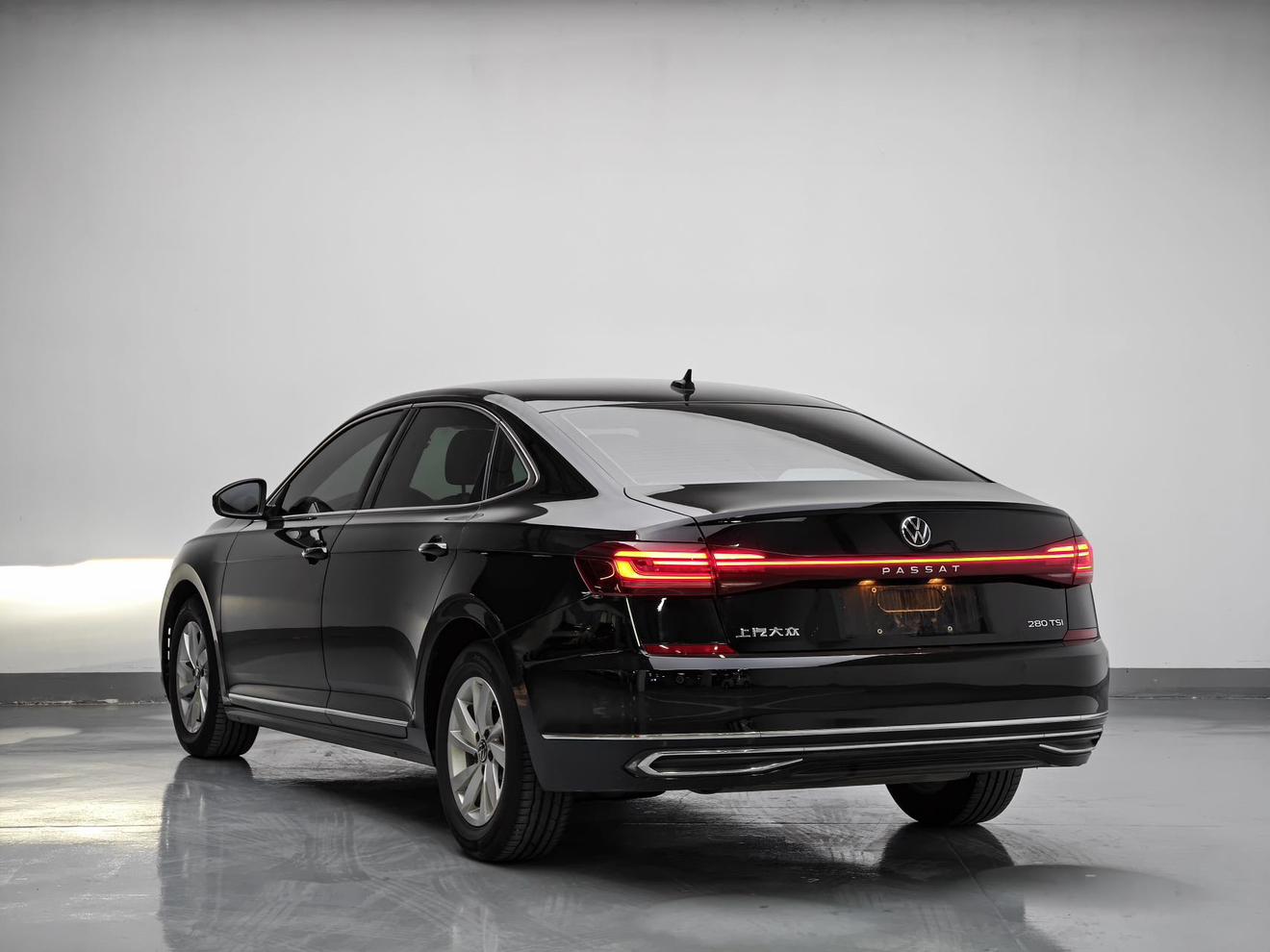 Volkswagen Passat 2022, фото 4