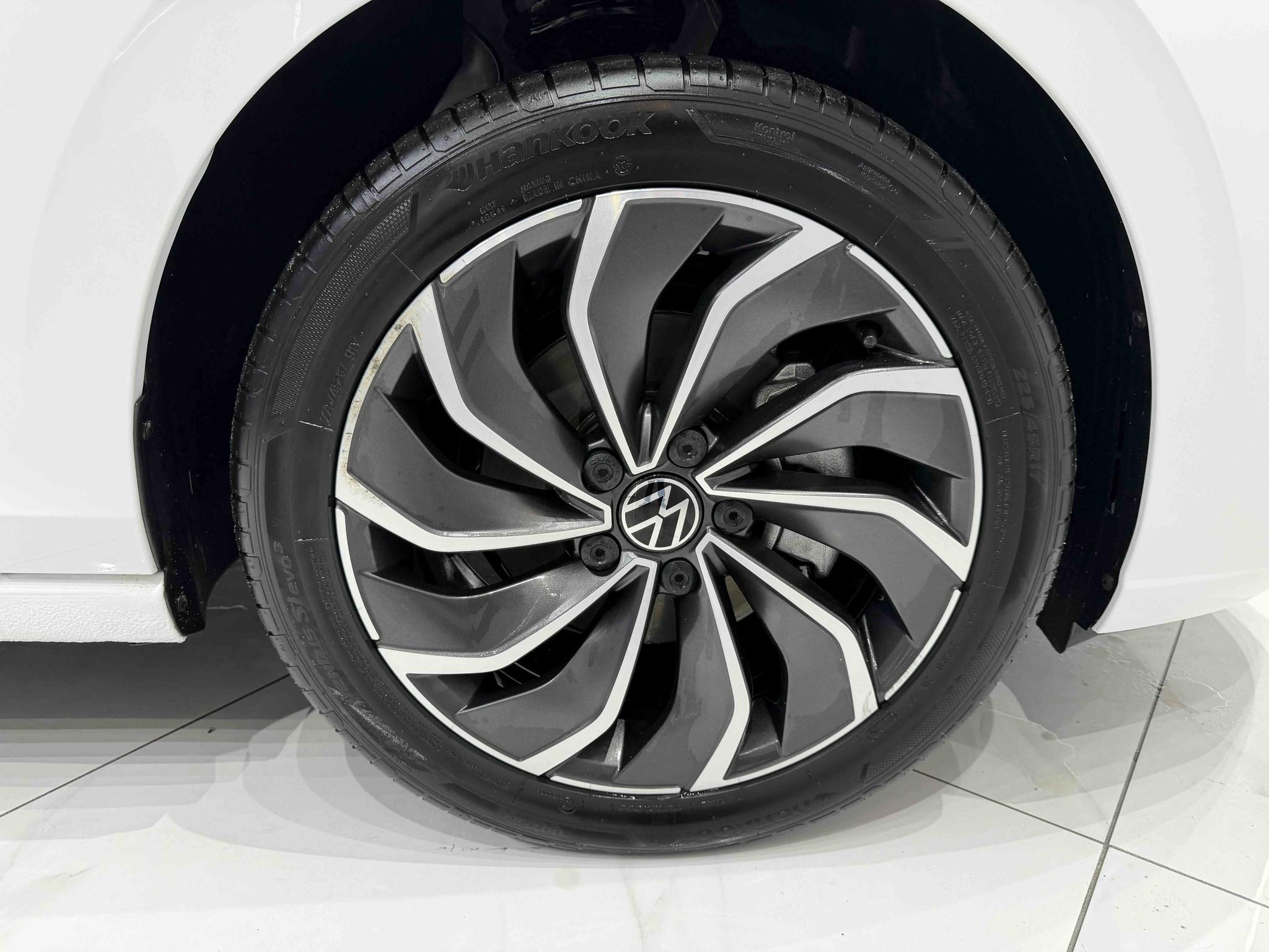 Volkswagen Golf 2023, фото 17
