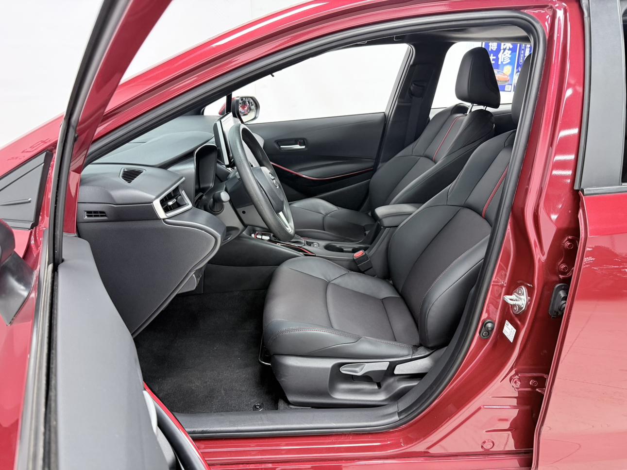 Toyota Corolla 2022, фото 10