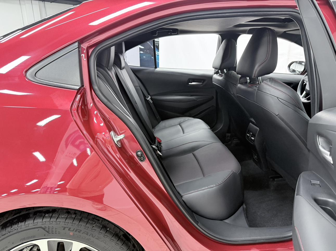 Toyota Corolla 2022, фото 11