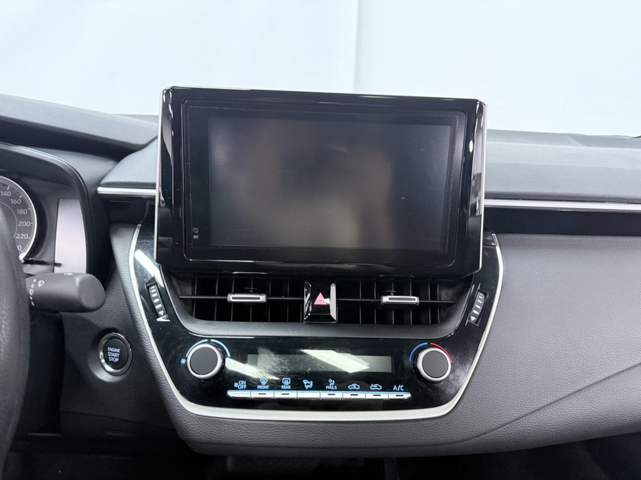 Toyota Corolla 2022, фото 13