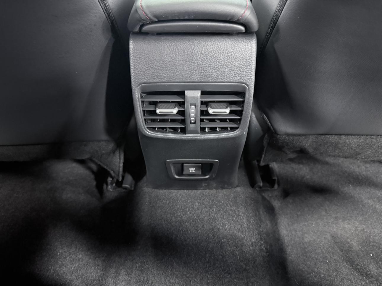 Toyota Corolla 2022, фото 17