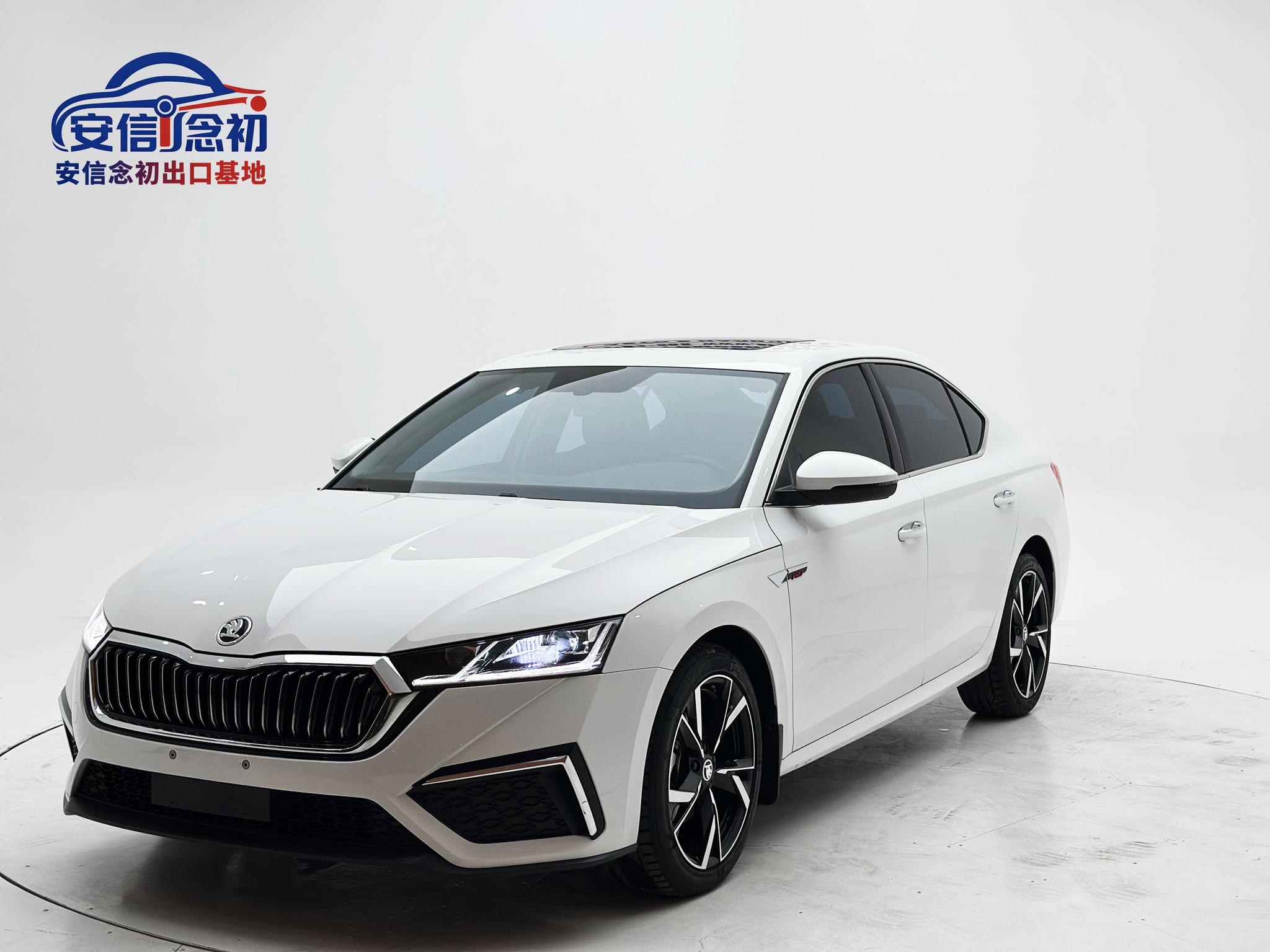 Skoda Octavia 2023, 1.4 л турбо, робот (DCT), передний, пробег 19 600 км — авто из Китая с пробегом