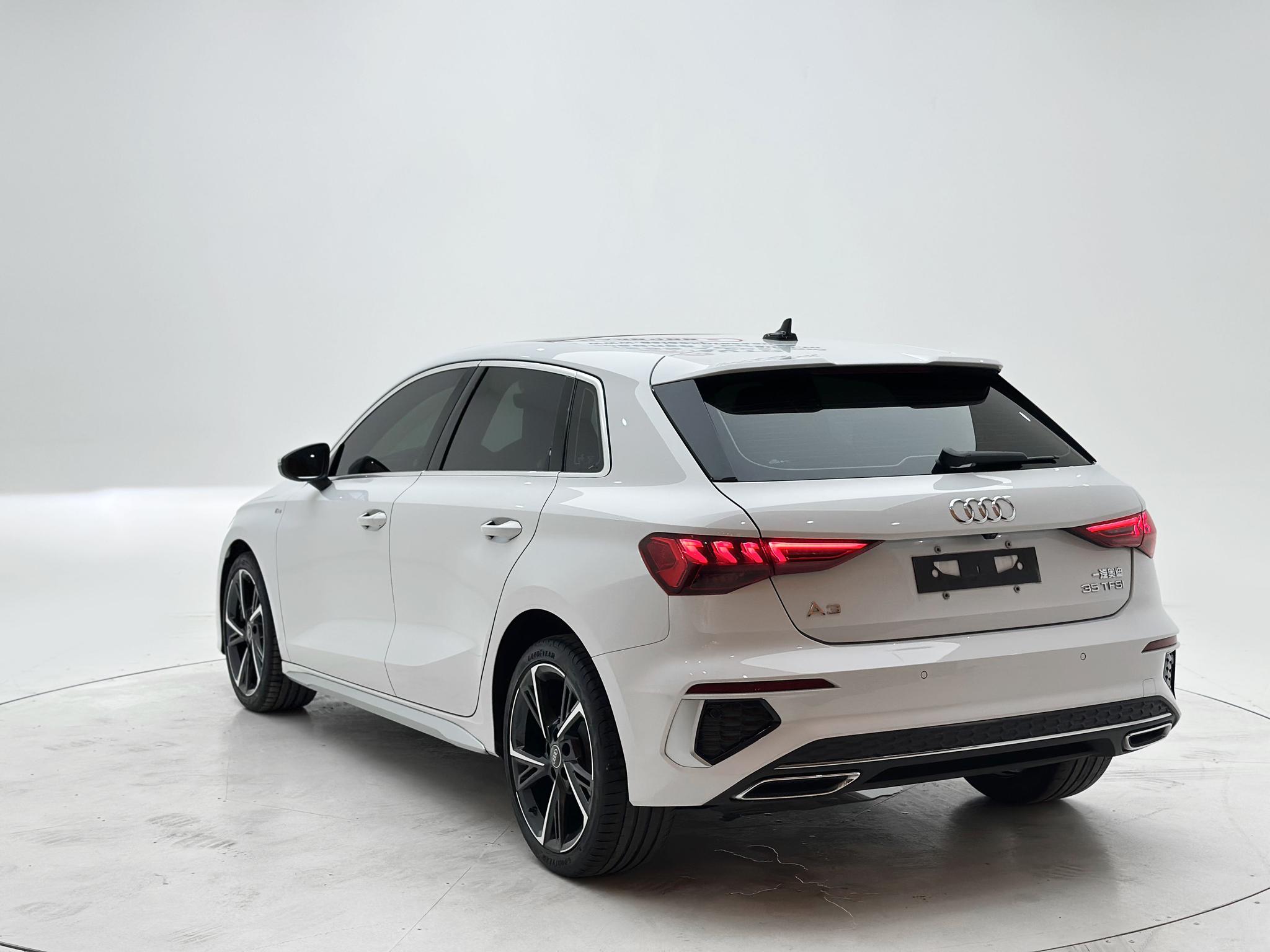 Audi A3 2021, фото 4
