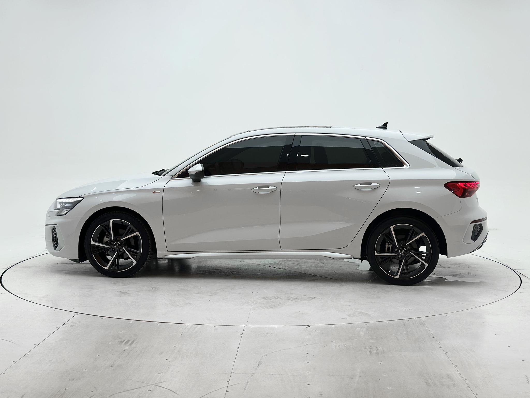 Audi A3 2021, фото 7