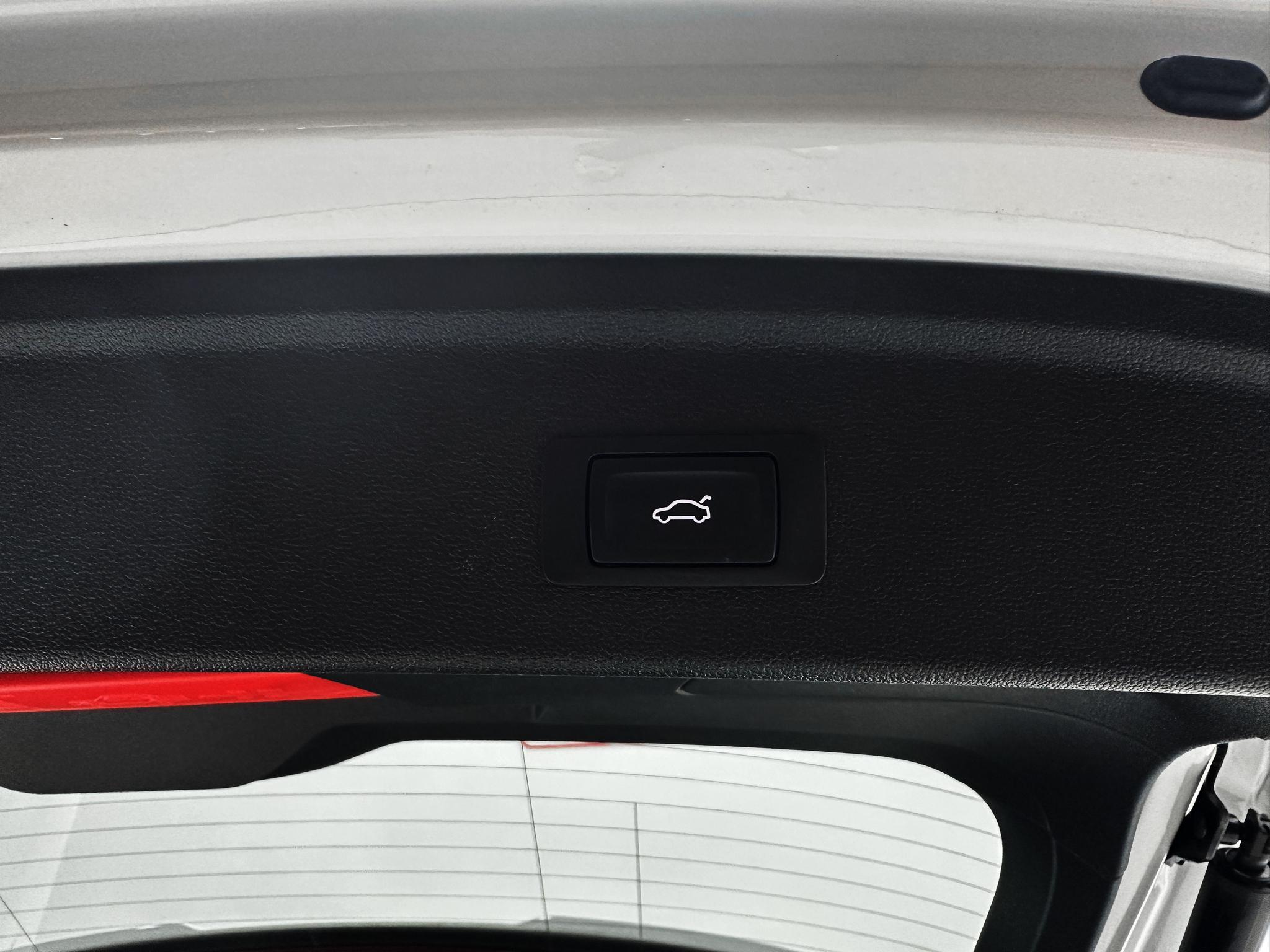 Audi A3 2021, фото 13