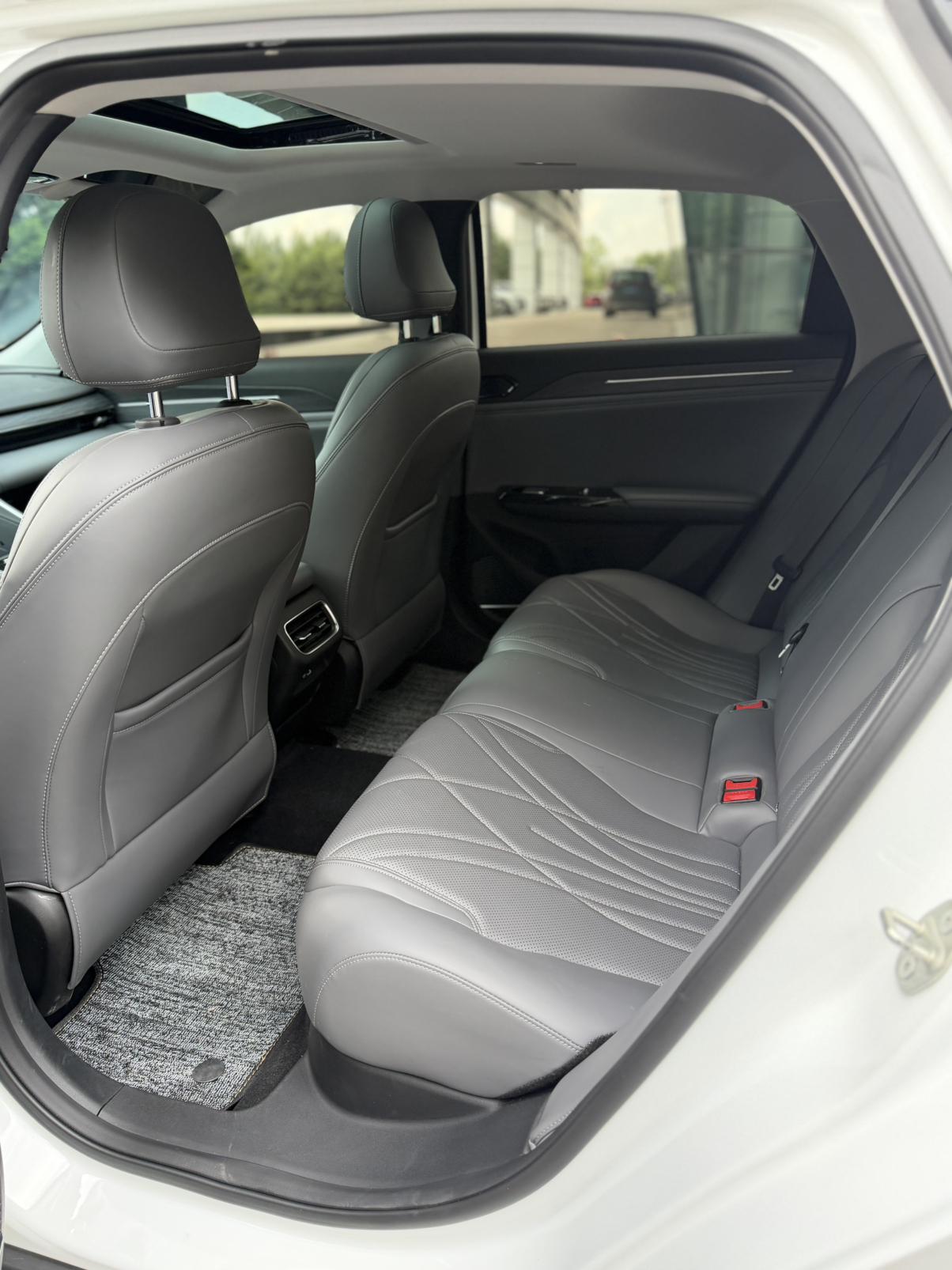 Geely Galaxy L6 2025, фото 10