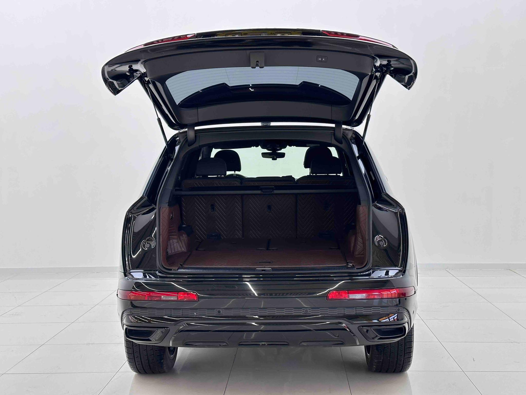 Audi Q7 2023, фото 15