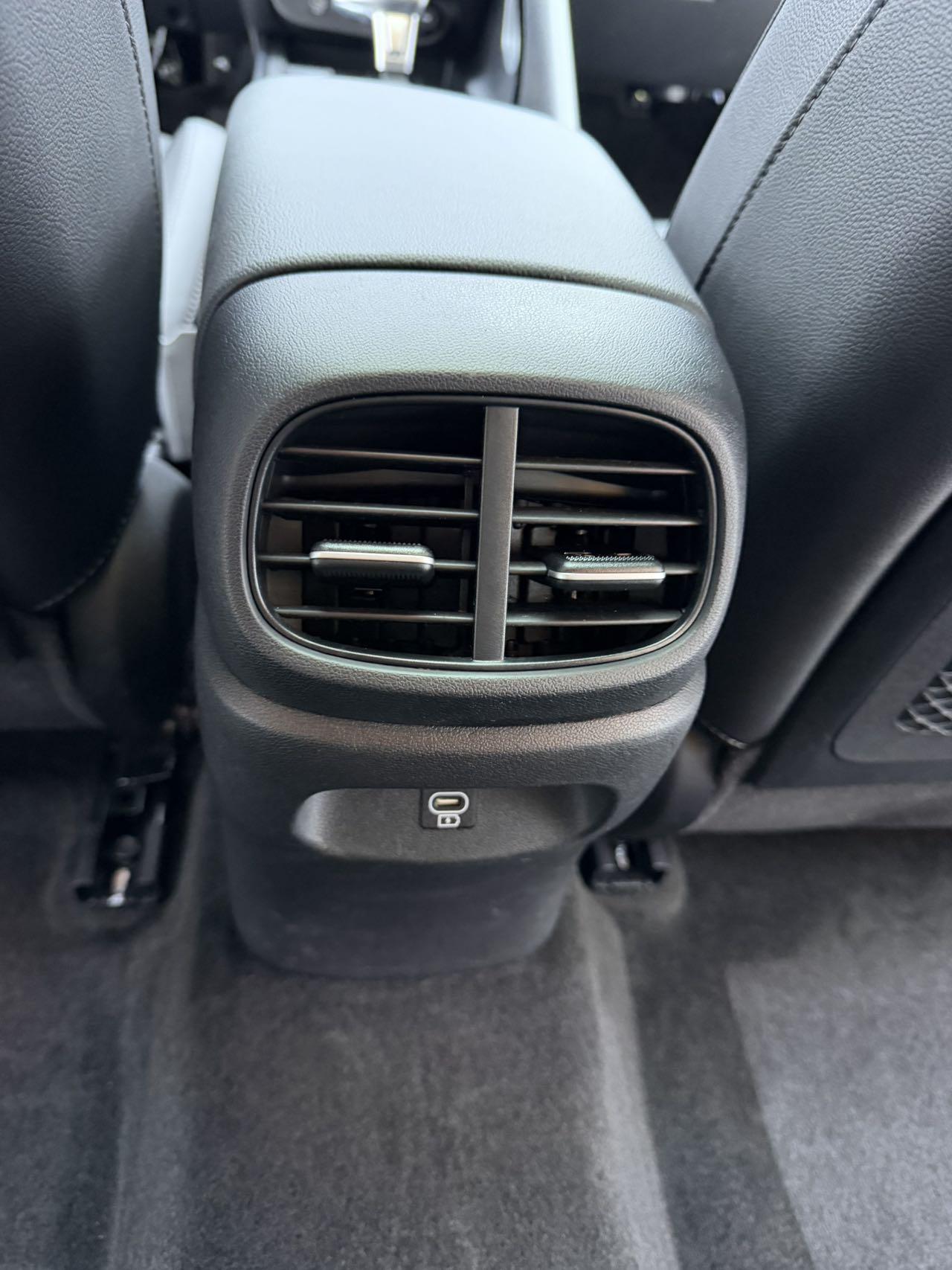 Hyundai Elantra 2023, фото 14