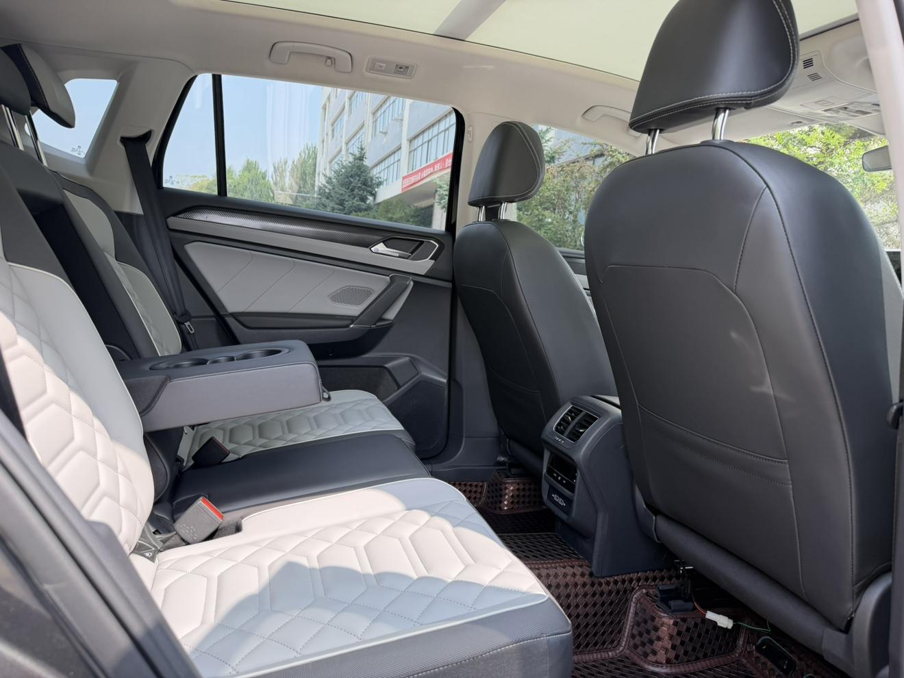 Volkswagen Tayron 2023, фото 15