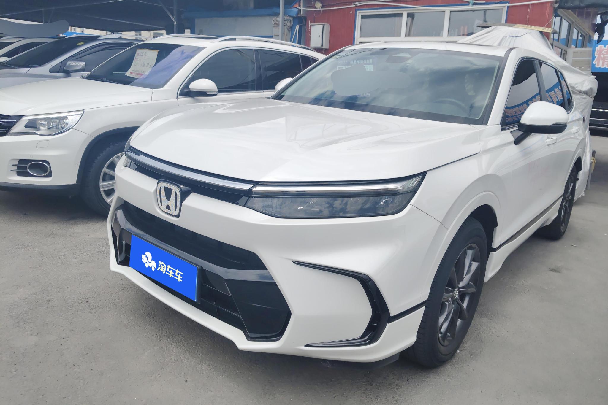 Honda CR-V 2023, 1.5 л турбо, вариатор (CVT), передний, пробег 25 000 км — авто из Китая с пробегом