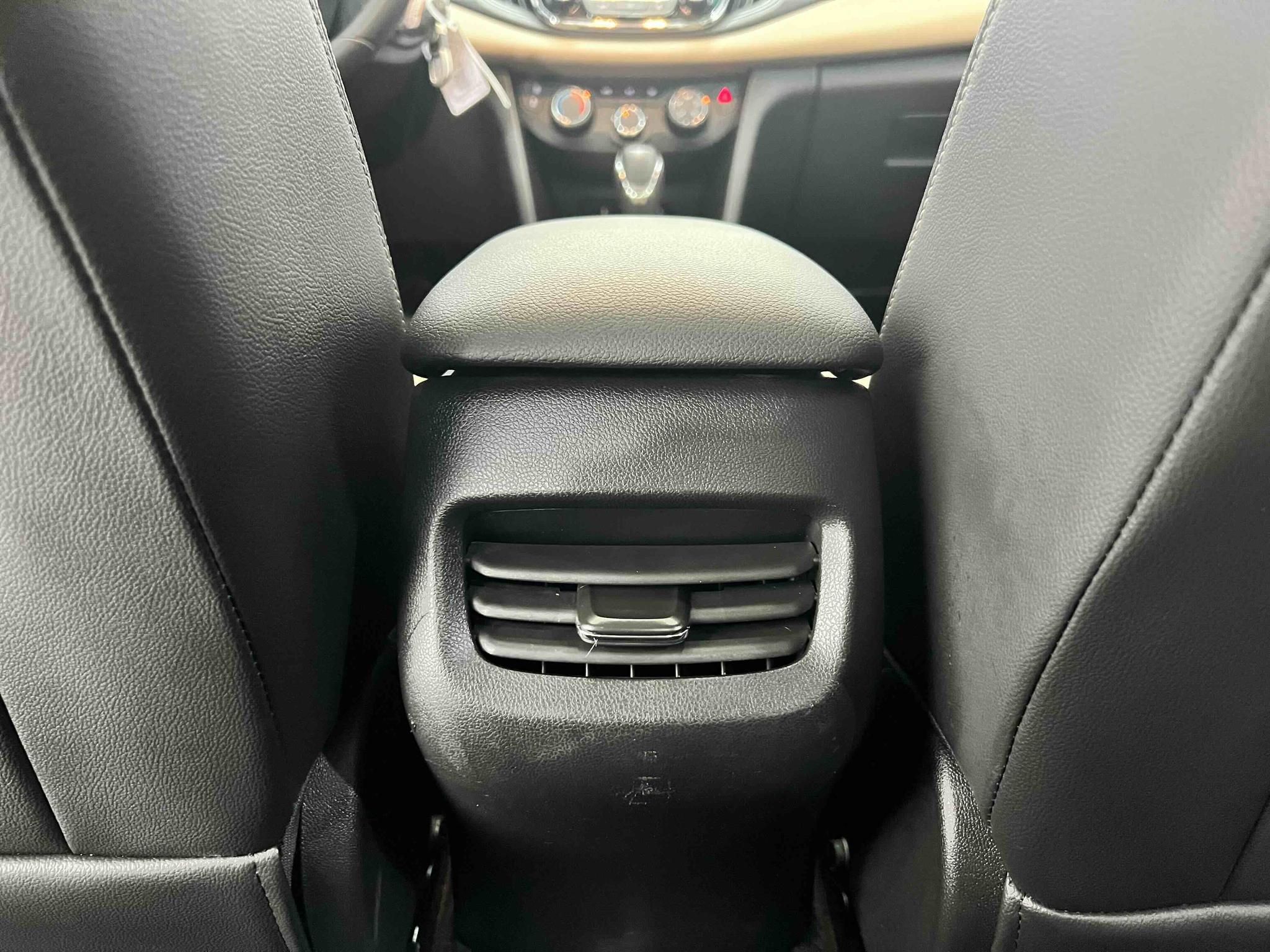 Chevrolet Onix 2022, фото 13