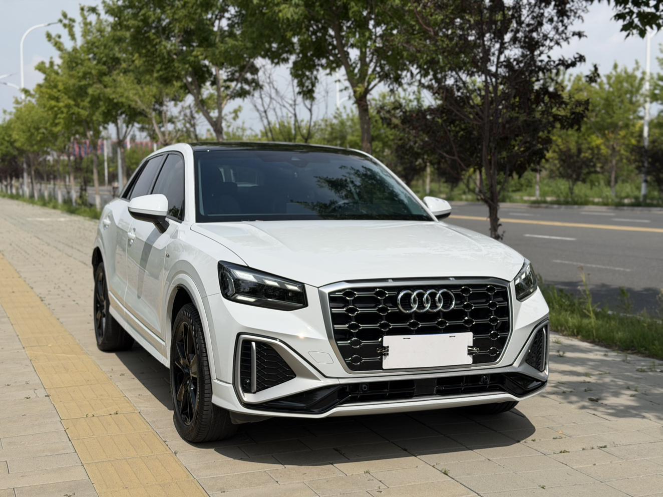 Audi Q2L 2022, фото 3