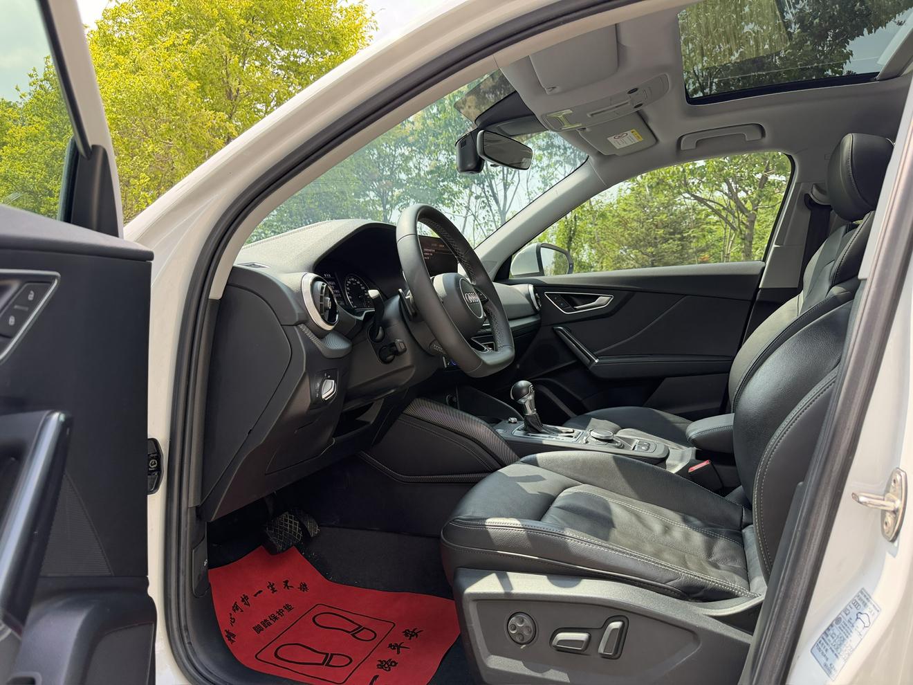 Audi Q2L 2022, фото 5