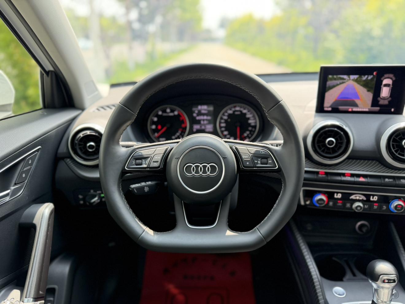 Audi Q2L 2022, фото 12