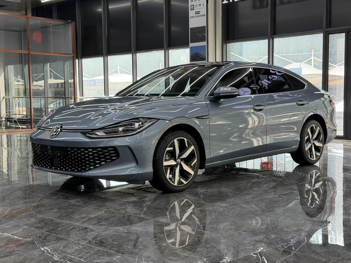Volkswagen Lingdu 2022, 1.4 л турбо, робот (DCT), передний, пробег 56 000 км — авто из Китая с пробегом