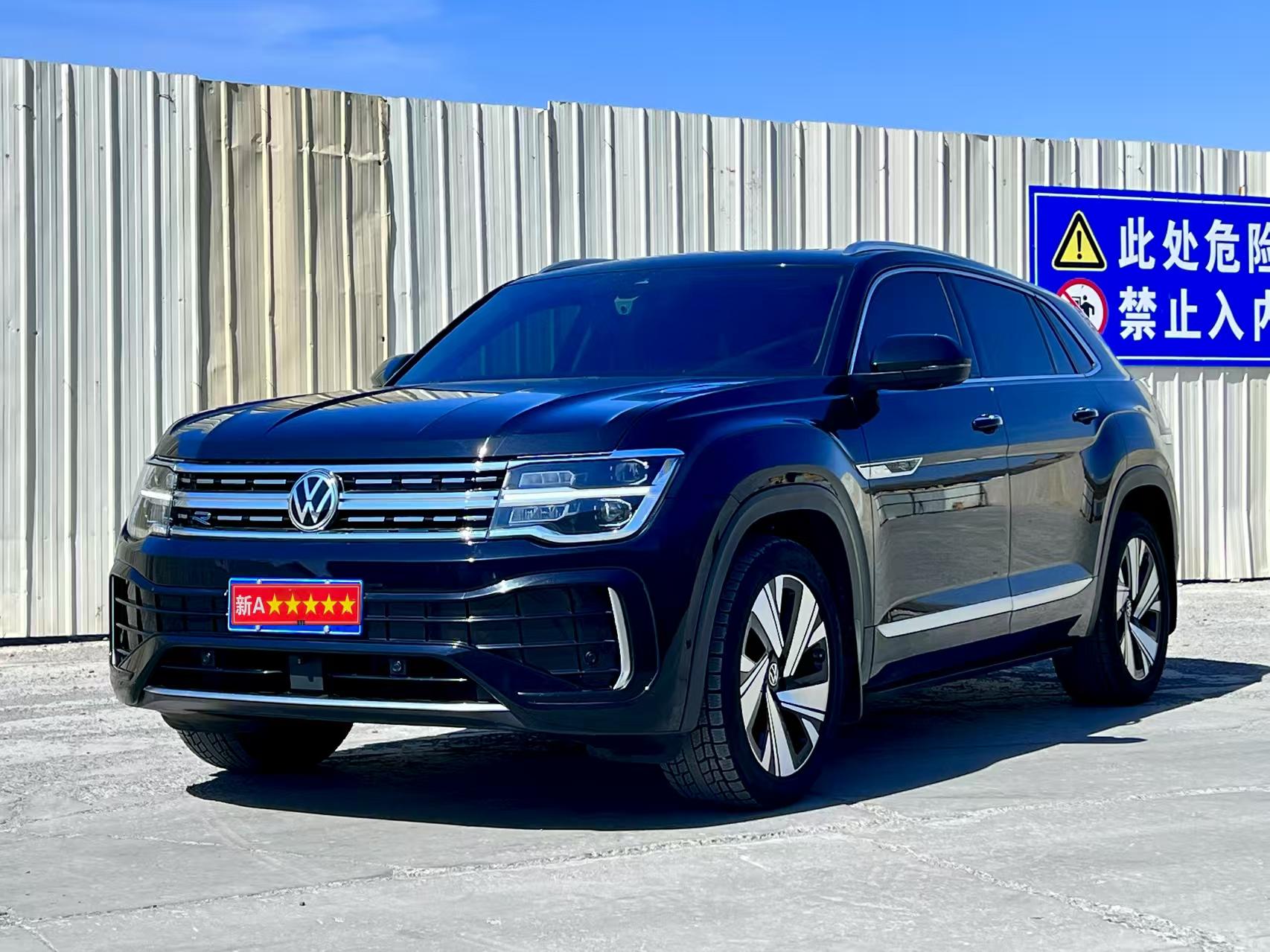 Volkswagen Teramont 2023, 2 л турбо, робот (DCT), полный, пробег 60 000 км — авто из Китая с пробегом