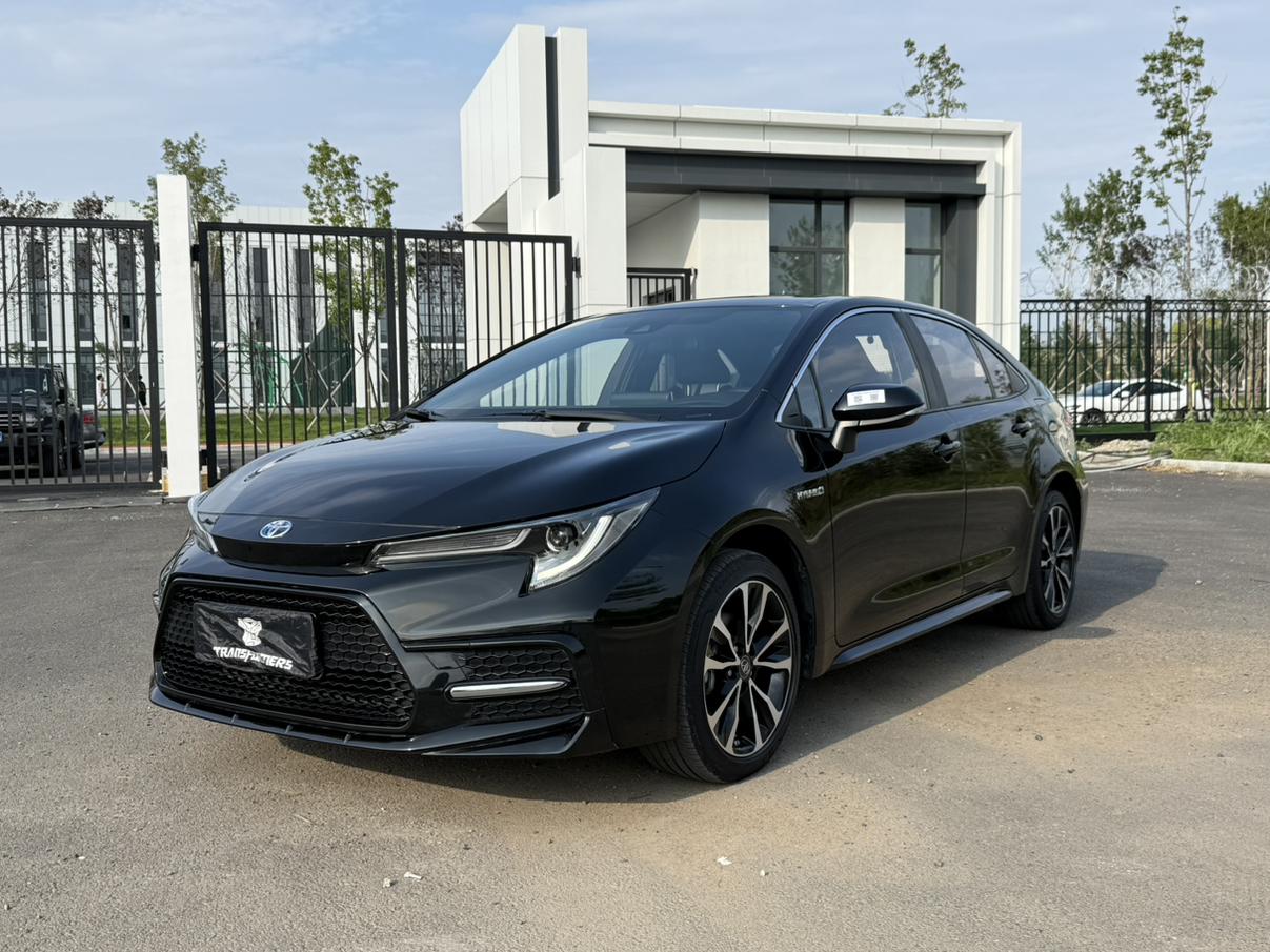 Toyota Corolla 2022, 1.8 л, вариатор (CVT), передний, пробег 43 000 км — авто из Китая с пробегом