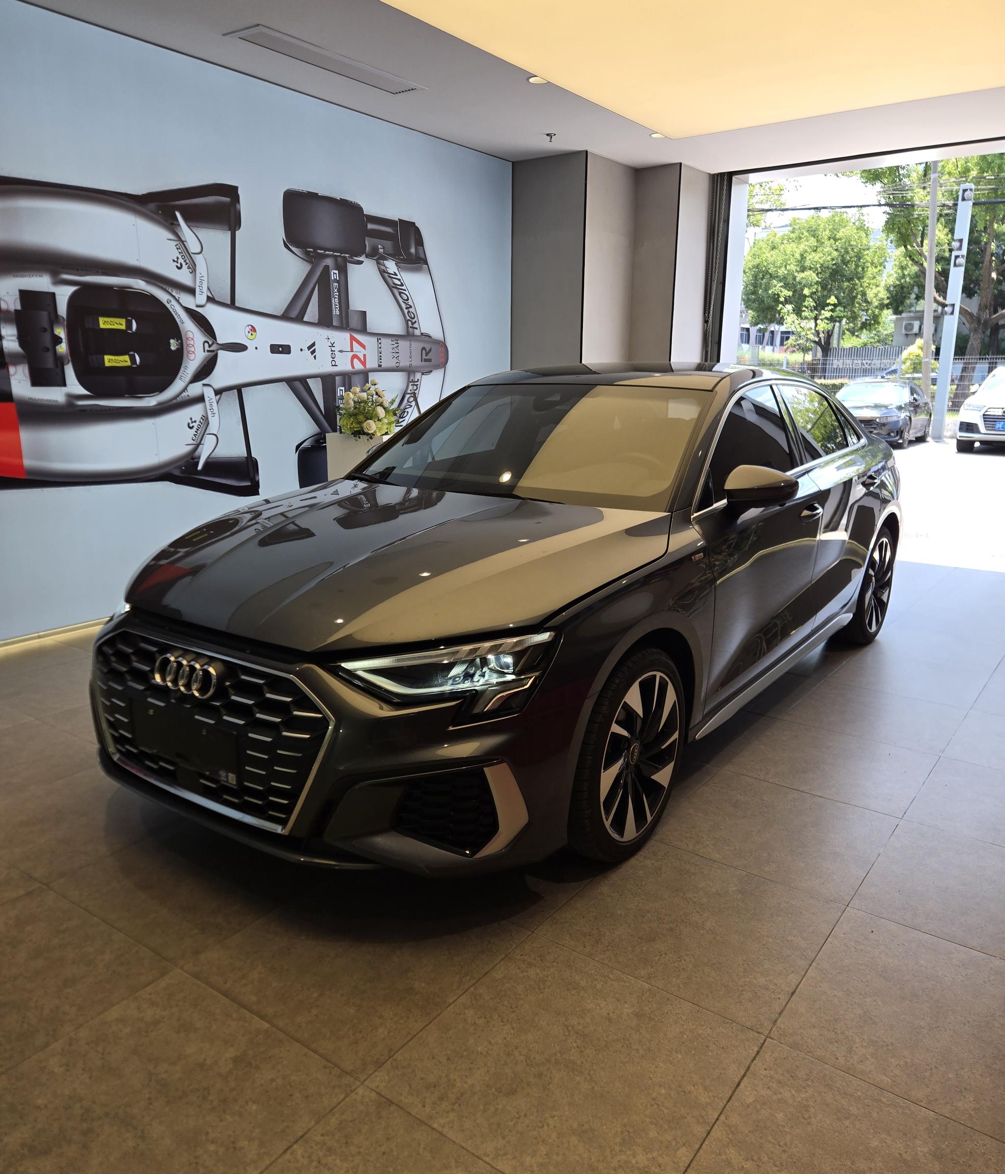 Audi A3 2022, 1.4 л турбо, робот (DCT), передний, пробег 17 000 км — авто из Китая с пробегом