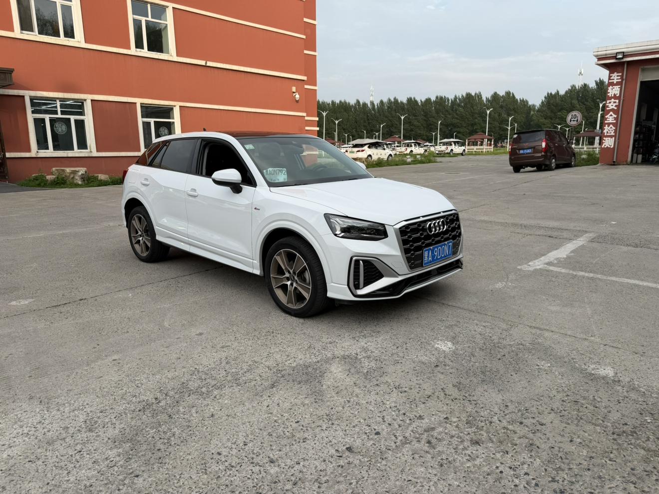 Audi Q2L 2022, фото 3