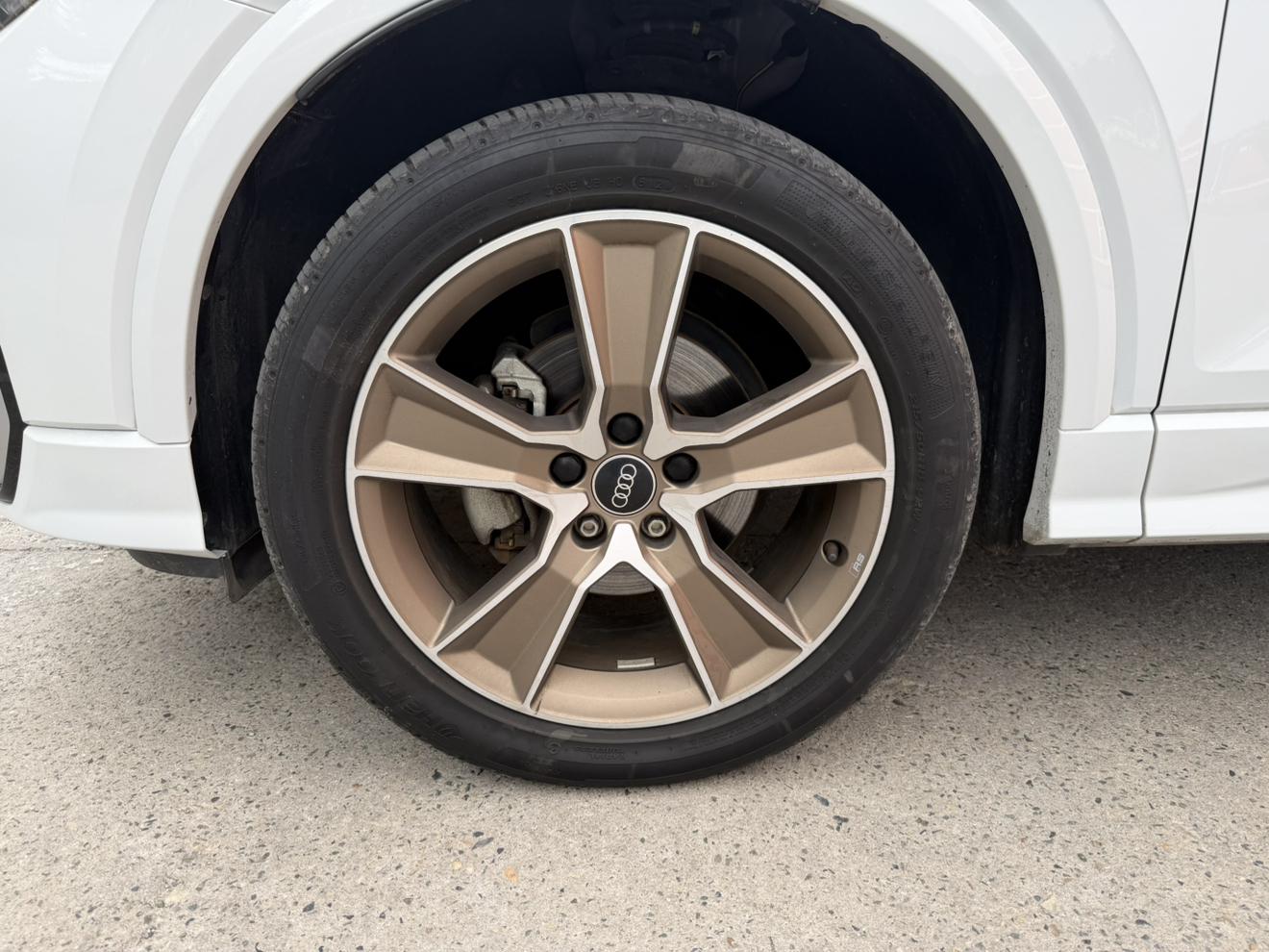 Audi Q2L 2022, фото 10