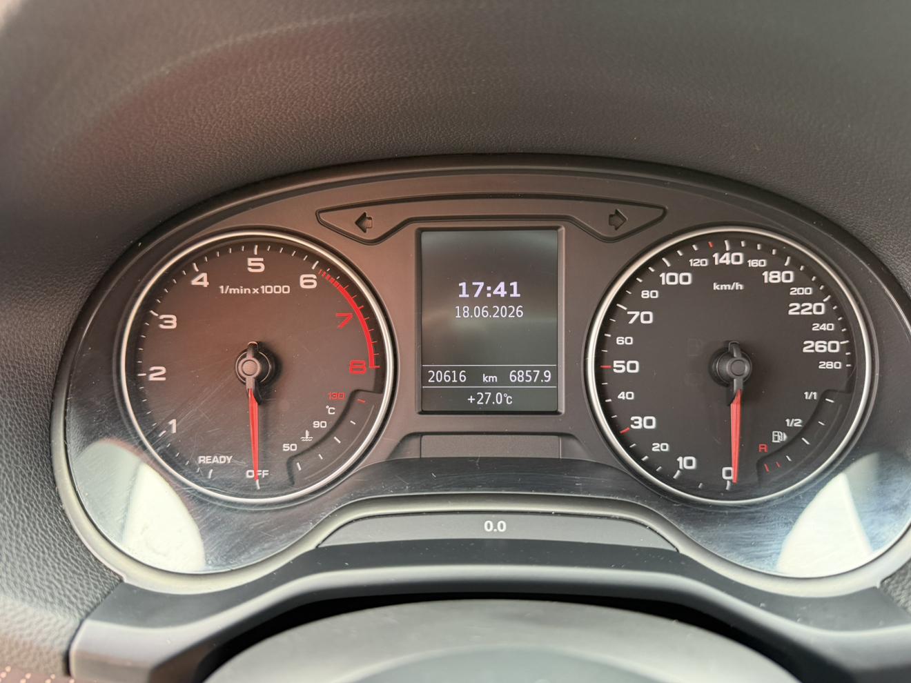 Audi Q2L 2022, фото 15