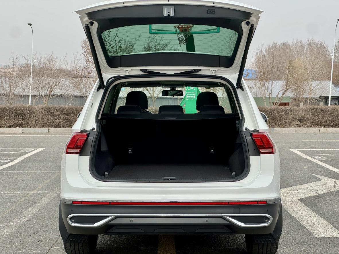 Volkswagen Tiguan 2022, фото 16
