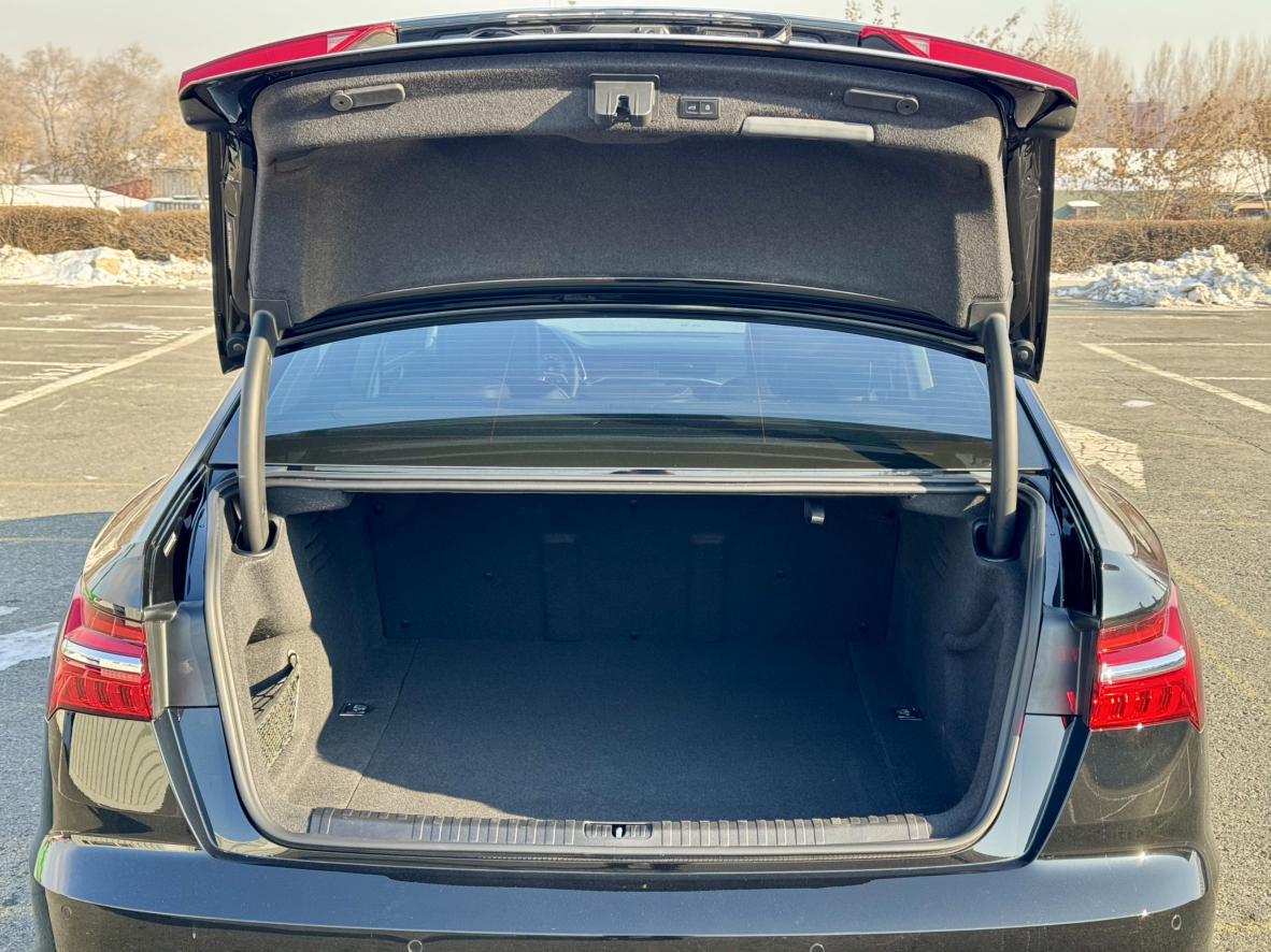 Audi A6L 2023, фото 11