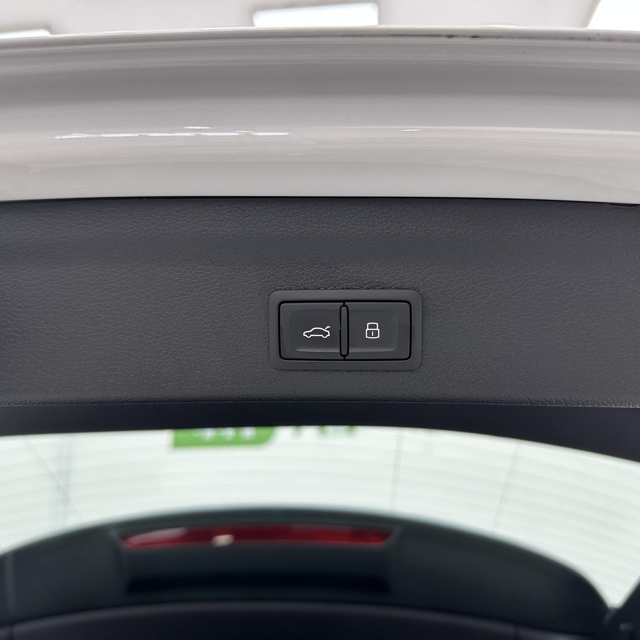 Audi Q3 2023, фото 14