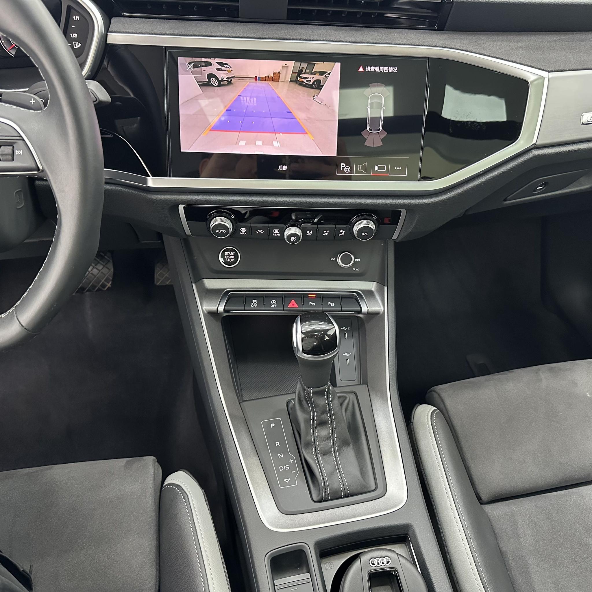 Audi Q3 2023, фото 15