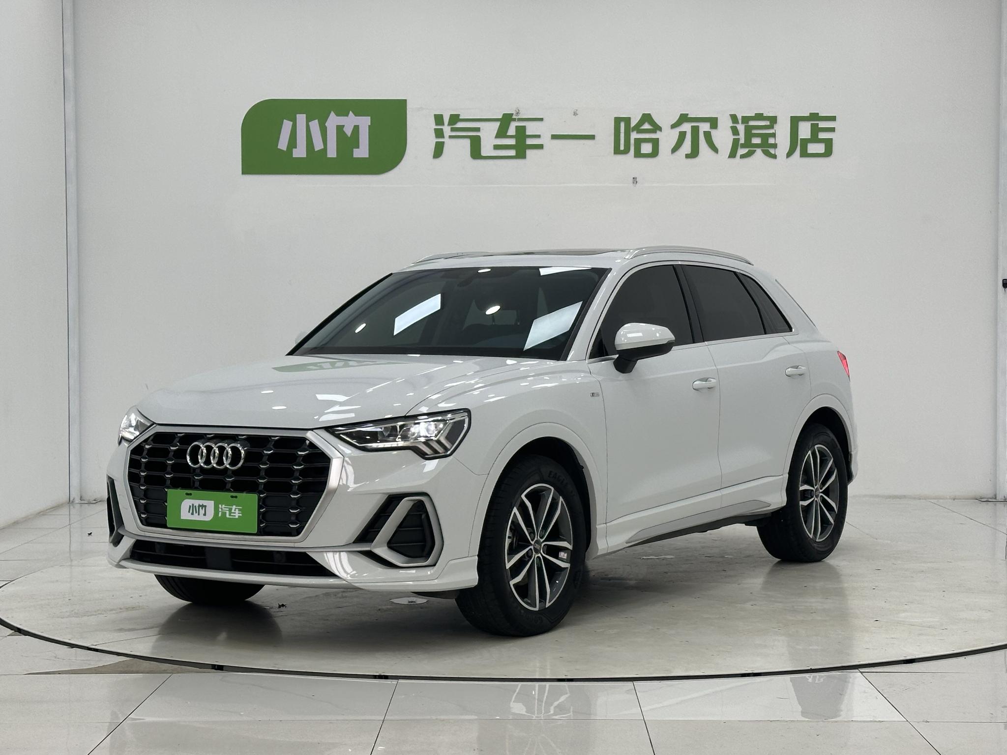Audi Q3 2023, 1.4 л турбо, робот (DCT), передний, пробег 23 000 км — авто из Китая с пробегом