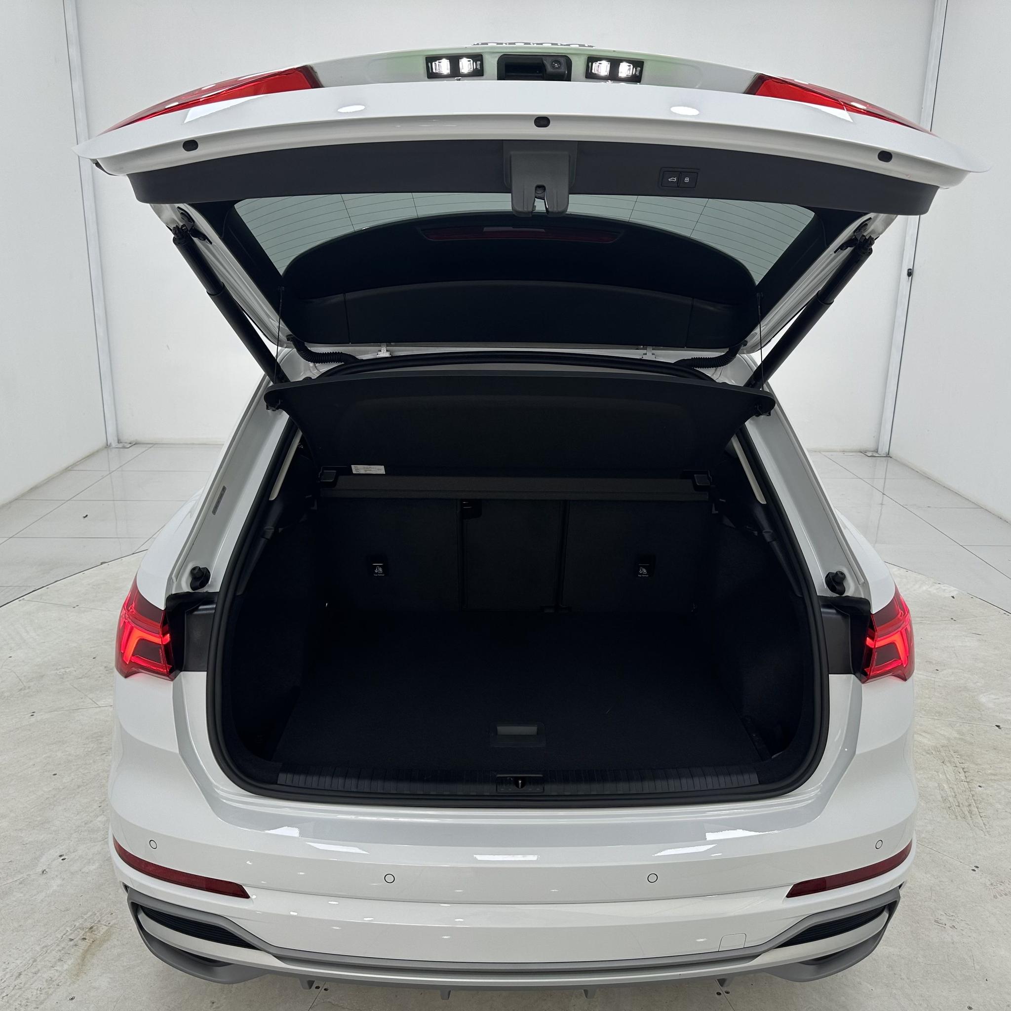 Audi Q3 2022, фото 16