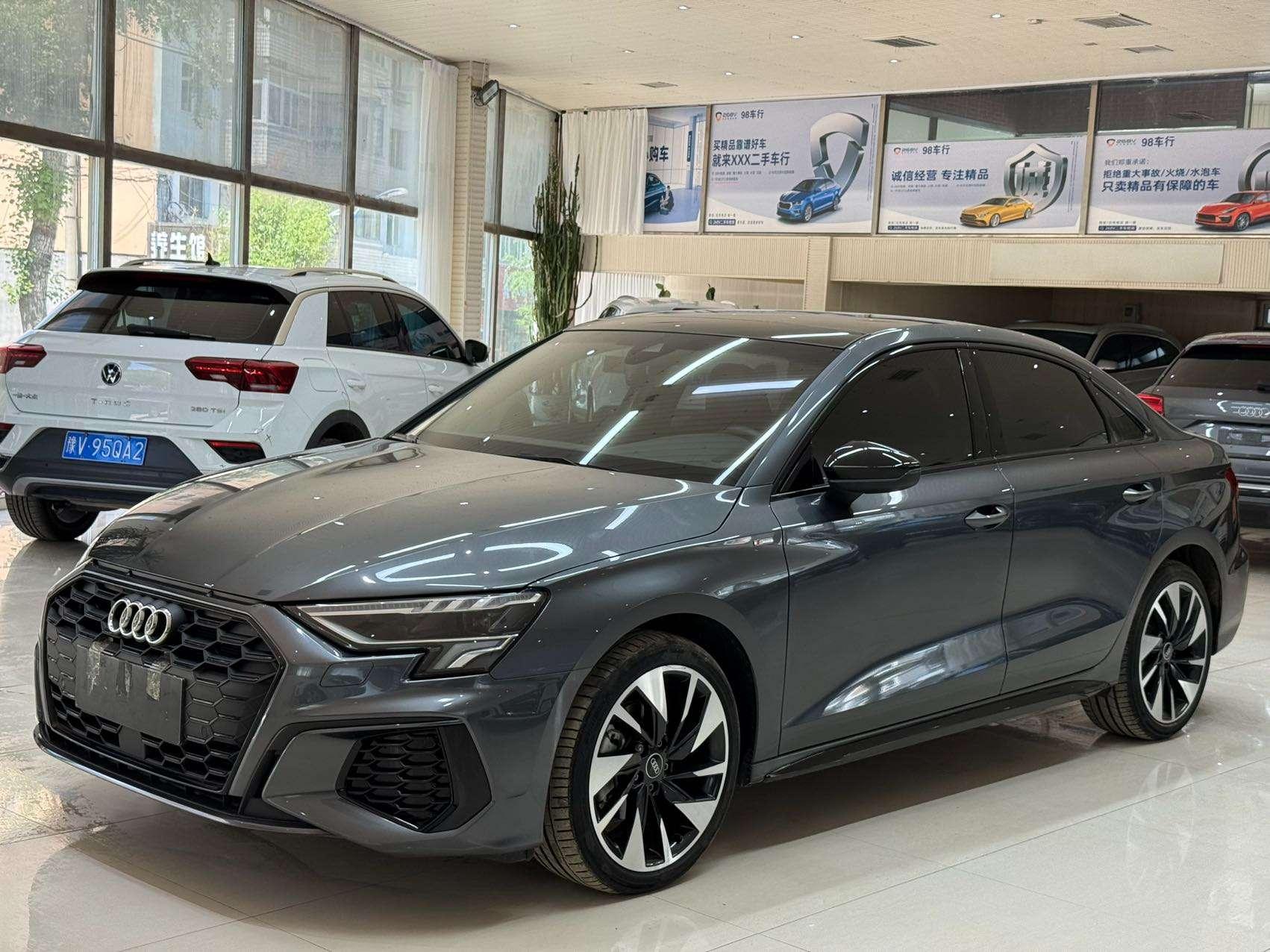 Audi A3 2022, 1.4 л турбо, робот (DCT), передний, пробег 21 000 км — авто из Китая с пробегом