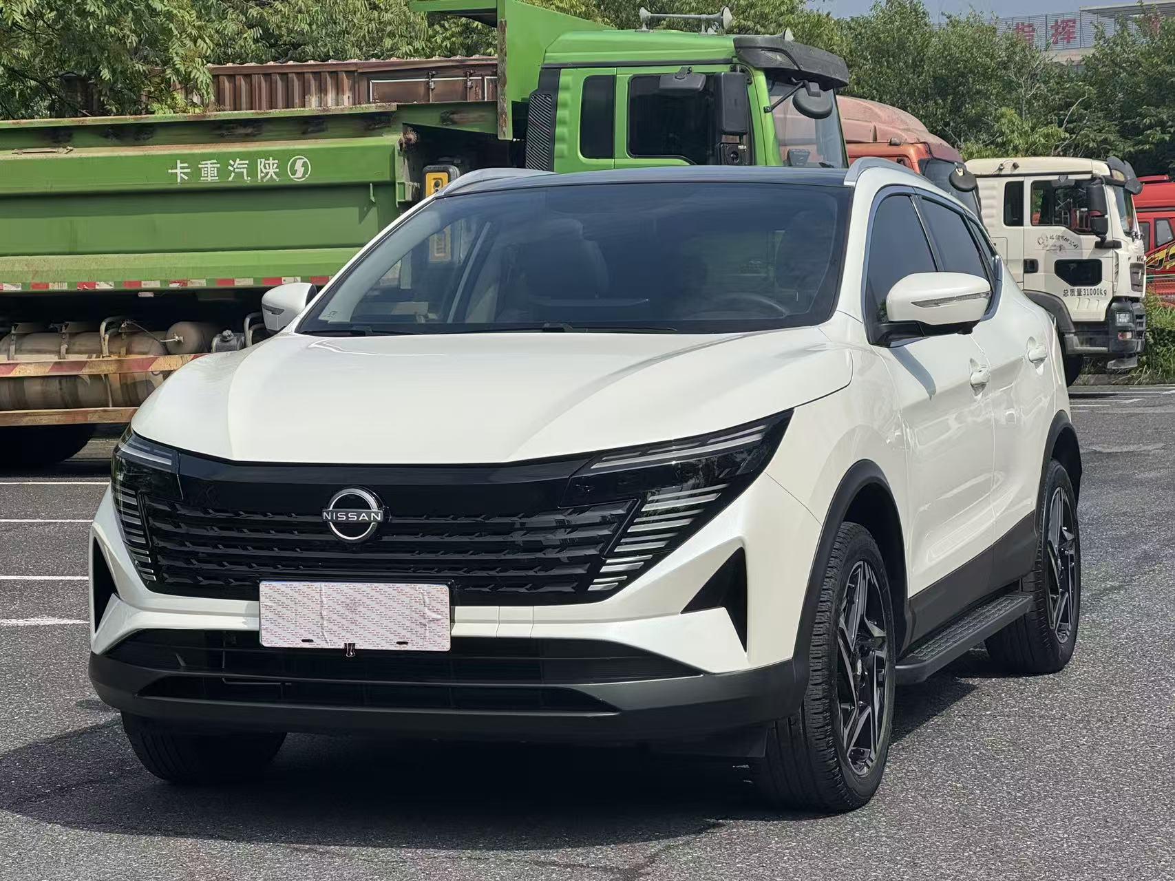 Nissan Qashqai 2025, 2 л, вариатор (CVT), передний, пробег 11 200 км — авто из Китая с пробегом