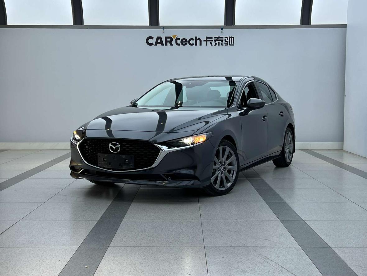 Mazda 3 2021, 2 л, автомат, передний, пробег 21 000 км — авто из Китая с пробегом