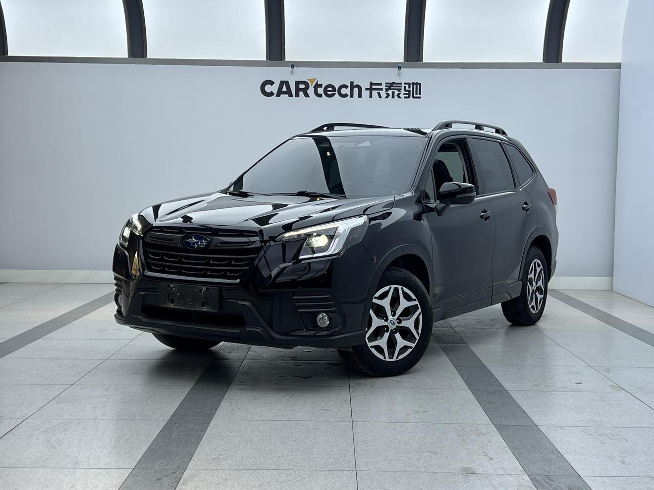 Subaru Forester 2022, 2 л, вариатор (CVT), полный, пробег 64 000 км — авто из Китая с пробегом