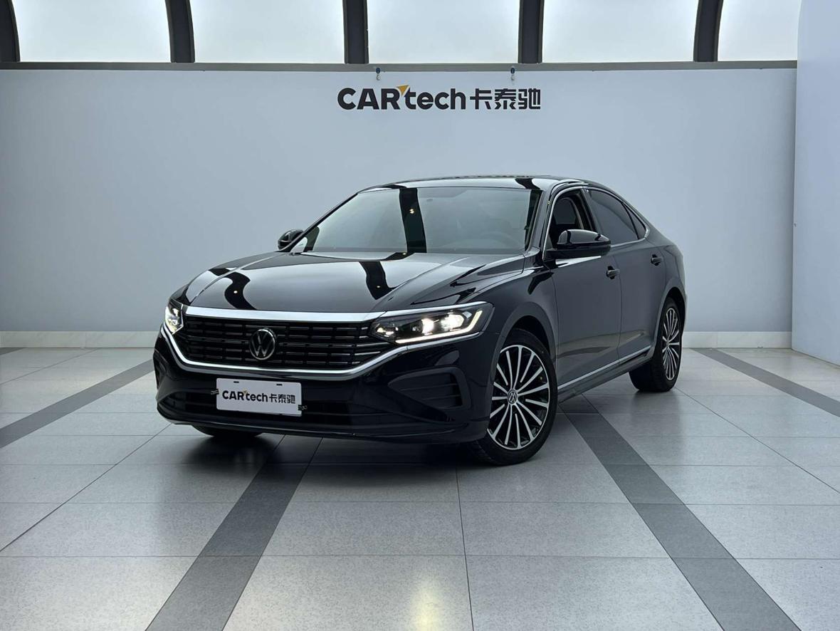Volkswagen Passat 2023, 1.4 л турбо, робот (DCT), передний, пробег 33 000 км — авто из Китая с пробегом