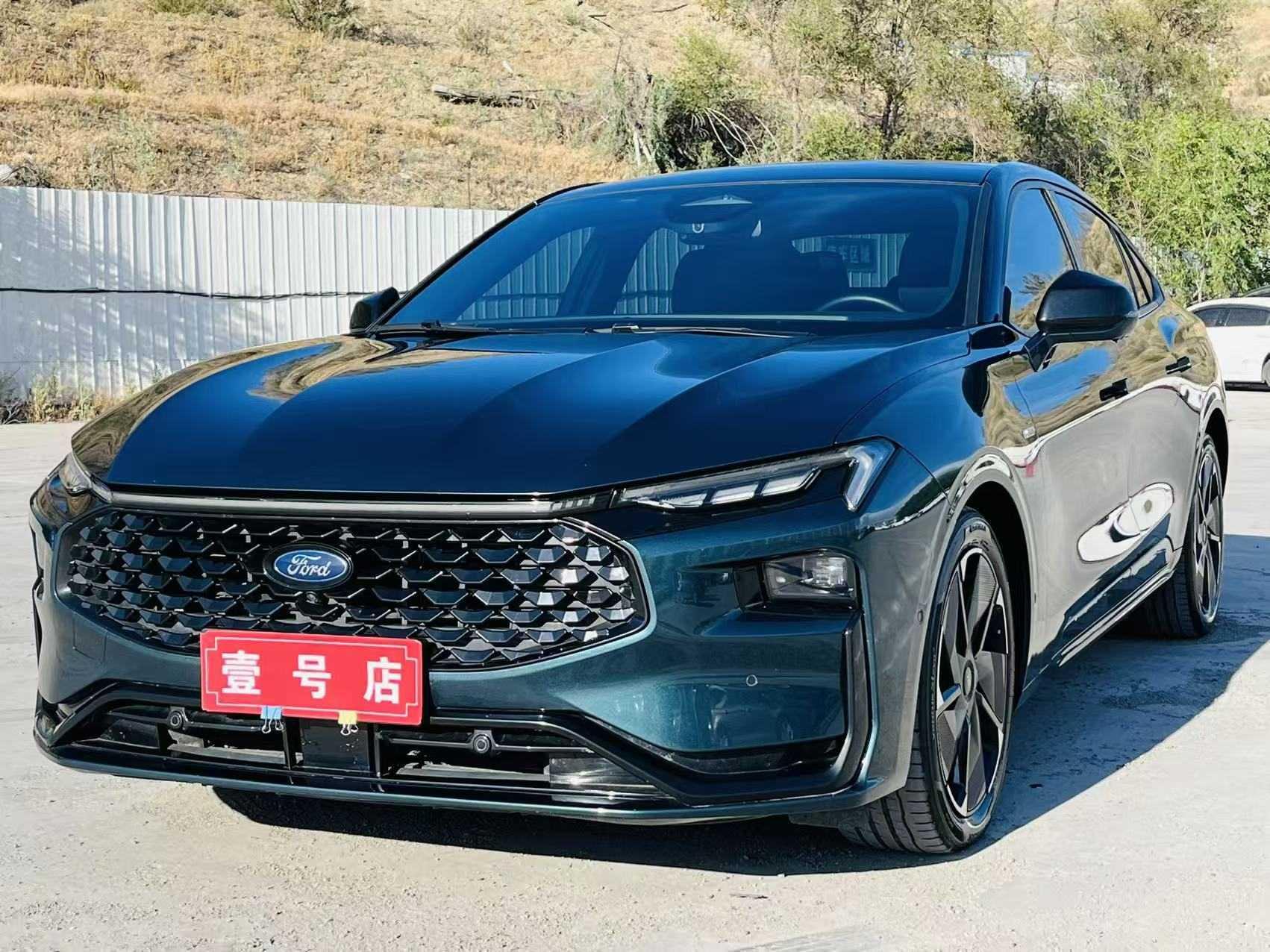 Ford Mondeo 2023, 1.5 л турбо, вариатор (CVT), передний, пробег 28 600 км — авто из Китая с пробегом